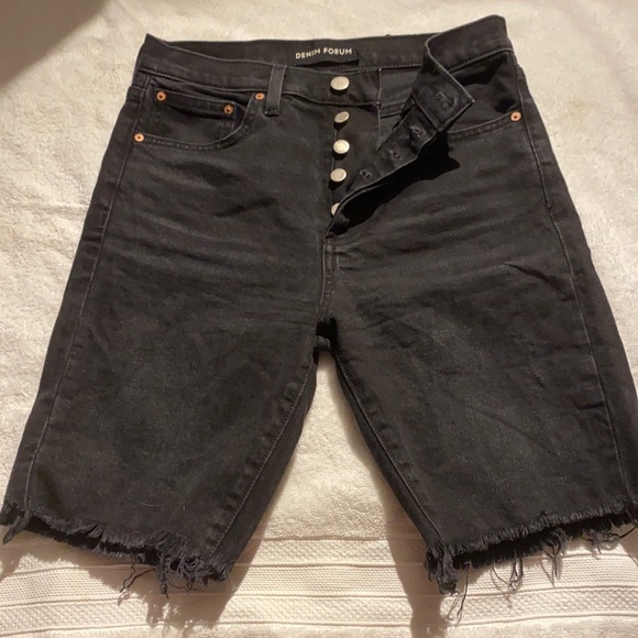 DENIM FORUM- The Yoko Bermuda Short - Picture 2 of 6